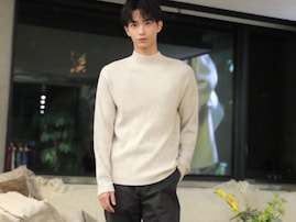 「スタイルばぐかな、？」沢村一樹のイケメン次男、“9等身ぐらいある”モデルショット公開！ 「神スタイル」