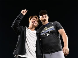 世界一の大谷翔平＆山本由伸、ツーショットに「日本最高のコンビ」「笑顔がステキですね」の声！