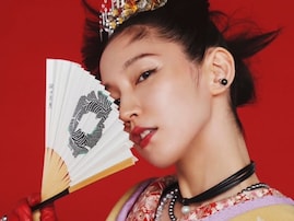 「まさに大和撫子」吉岡里帆、アートな着物姿に反響！ 「これだけ綺麗なら何着ても楽しいだろうなあ…」