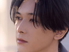 「最高にかっこいい」吉沢亮、イケメンショットに反響！ 「美しい横顔」「ずっと待っています」の声も