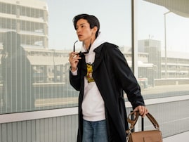 「爆イケ目黒くん」目黒蓮、FENDIを身にまとった空港ファッションを披露！ 「カッコよすぎてびっくり」