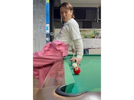 「3秒で爆笑できる動画初めて」狩野英孝、ビリヤード動画にツッコミ殺到！ 「さすが笑いの神」「最高」