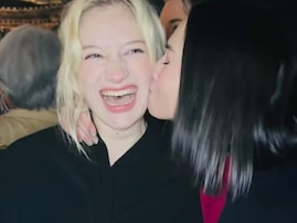 「なんて素敵な映像！！」中谷美紀、美人俳優にキス！ 「至高すぎます」「おふたりとも、幸せそう」