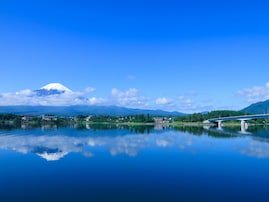 長期休みに行きたい山梨県の「穴場温泉地」ランキング！ 2位「河口湖温泉郷」、1位は？