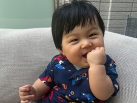 「貫禄ありすぎ」黒木啓司、8カ月の“ジャイアントベイビー”に反響「ぬいぐるみみたい」「ホント福の神」