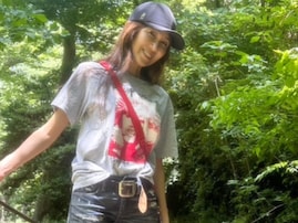 工藤静香、木村拓哉との“匂わせ”デートショット公開！ 愛犬との散歩「ダーリンも仲良くお散歩うらやまー」