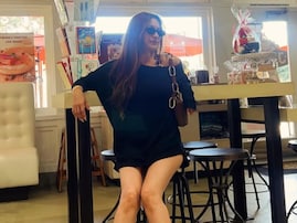 「ええ女やなぁ」TAKUROの妻・岩堀せり、圧巻の美脚ショットを披露し「美脚すぎて、、泣く」の声！