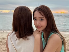 「弟さんそっくり」口喧嘩最強女子・みりちゃむ、母&弟とのレアな家族ショット公開！ 「お母さん若過ぎ」