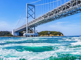 好きな「兵庫県の絶景スポット」ランキング！ 「鳴門海峡の渦潮」を抑えた1位は？