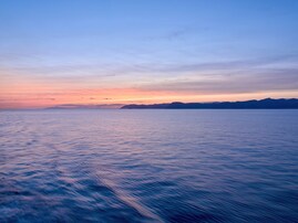 好き＆行ってみたい「青森県の絶景スポット」ランキング！ 2位「津軽海峡」、1位は？