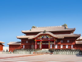 「好き＆行ってみたい日本の城」ランキング！ 3位「首里城」、2位「姫路城」、1位は？