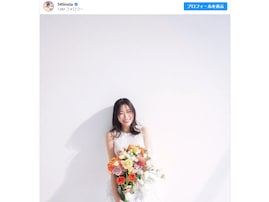 「さっしー結婚発表かと思った」指原莉乃、美しい姿披露に「結婚フォトかと」「いやホンマにそれ！」反響