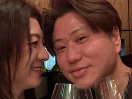 「あー、チューしそう」野々村友紀子、芸人夫との結婚記念日ショット公開！ 「まだまだラブラブ」