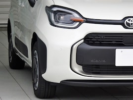 「女性が乗っていたら似合う」と思うトヨタの車ランキング！2位「シエンタ」、1位は？