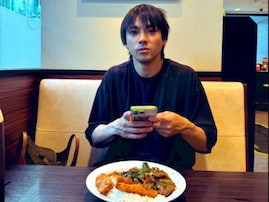 妻・西野七瀬が撮影!? 山田裕貴、ココイチでのプライベート写真公開「めっちゃ個性あるカレーやなw」