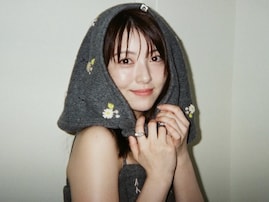 「手が美しいと思う20代女性俳優」ランキング！ 2位「浜辺美波」を3票差で抑えた1位は？