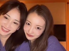 「2人ともママの顔」板野友美＆前田敦子、旅先での“素”の姿を披露「声低すぎ問題w」「綺麗になったなー」