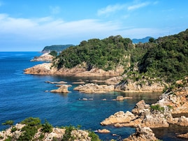 夏に行きたい「鳥取県の避暑観光地」ランキング！ 2位は「浦富海岸」、1位は？