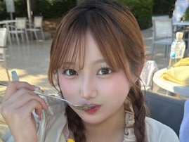 「今年初プール」辻希美＆杉浦太陽の長女・希空、大胆な美脚ショットを披露！ 「ネイル夏仕様にした」
