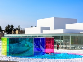 子ども連れで行きたいと思う「全国の美術館」ランキング！ 2位「金沢21世紀美術館」、1位は？