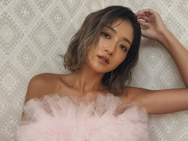 「こんがり焼けちゃいましたね！」みちょぱ、小麦肌の美デコルテ＆美脚を披露「小麦色が美しい」