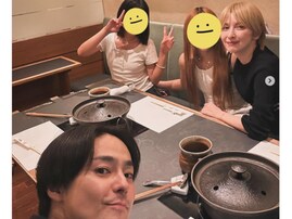 「娘ちゃん！」イケメン俳優、年上美人妻・奥菜恵の誕生日を娘2人と祝福「おしゃれな感じが伝わってきます」