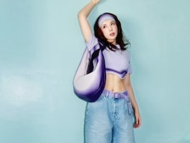 「腹筋スゴイ…」仲里依紗、美ウエスト際立つモデルショット披露！ 「理想BODY」「かっこ良過ぎる」