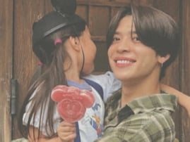 「女の子が羨ましすぎます」松島聡、ラブラブなディズニーシーショット公開！「皆さん、息できてる？」