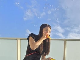 「ママしてるんだなー」土屋太鳳、プライベートの近況ショットに反響！ 「お子さんと遊んでるのかな」