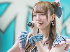 「何歳やねん」日比野芽奈、驚きのアイドル歴に「大御所」「小学生の時からアイドルしてんの？！」反響
