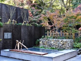 日本百名湯で行ってみたい「神奈川県の温泉」ランキング！ 2位「湯河原温泉」、1位は？