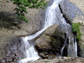 石川県で「夏に行きたい滝」ランキング！ 2位「男女滝」を抑えた1位は？【2025年調査】