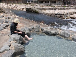 名湯百選で行ってみたい「中国地方の温泉」ランキング！ 「三朝温泉」「奥津温泉」を抑えた1位は？