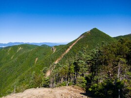 好き＆行ってみたい「富士・甲信・北陸地方の山」ランキング！ 2位「甲武信ヶ岳（山梨県・埼玉県・長野県）」を抑えた1位は？【2025年調査】