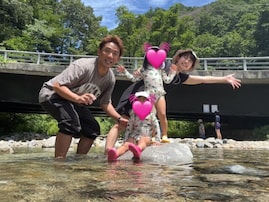 人気芸人の美人妻、家族4人での夏休みショットを公開！ 「子供たちも笑顔いっぱいだったんじゃない？」