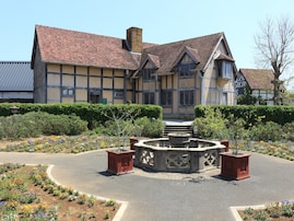 旅の目的地にしたいと思う「千葉県の道の駅」ランキング！ 2位「ローズマリー公園」、1位は？【2025年調査】