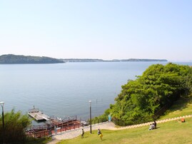 好き・行ってみたい「東名高速道路のPA・SA」ランキング！ 2位「浜名湖SA」、101票差の1位は？【2025】