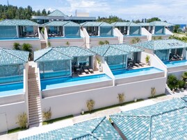 【楽天トラベルセール】「オリエンタルヒルズ沖縄」が今だけ特別価格に！ 全室プライベートプール付きスイート【9月3日】【9月3日】