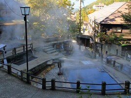 「1人旅で行きたい長野県の温泉地」ランキング！ 2位「野沢温泉」を抑えた1位は？【2025年調査】