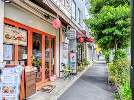 東京都民が選んだ「住み続けたい駅」ランキング！ 2位「新代田」、1位は？【2025年最新】