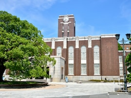 「学校の先生に望む出身大学」ランキング！ 2位「京都大学」を抑えた1位は？【2025年調査】