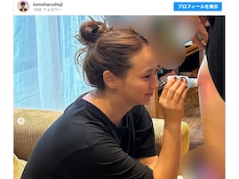 「ミキティ顔小ちゃいな」庄司智春、妻・藤本美貴の自宅プライベートショット公開「※パンツは履いてます」