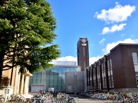 西日本出身者に聞いた「学校の先生に望む出身大学」ランキング！ 2位「京都大学」を抑えた1位は？【2025年調査】