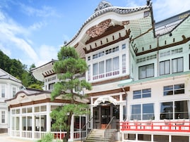 【楽天トラベルセール】「富士屋ホテル」が今だけ特別価格に！クラシック建築と四季の箱根を楽しむ優雅な滞在【9月25日】