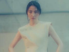 「永遠の美女」長澤まさみ、別格な美しさのモデルショットを披露！ 「大人の色気がとってもすてき」