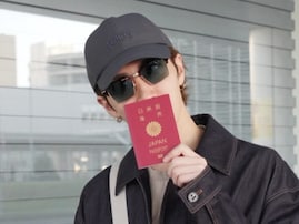 「ギャル過ぎる、、」渡辺翔太、デニム姿のイケメン空港コーデ披露！ 「どこに行くのかなー？」