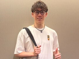 「手がタイプすぎる」イケメンバレー選手、出国前の私服ショットを公開！ 「相変わらず素敵なスタイル」