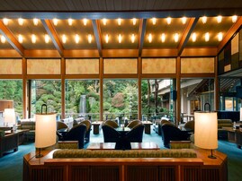 【楽天トラベル売れ筋1位】「下呂温泉　水明館」は伝統美とモダンが調和する癒しの湯宿【10月8日】