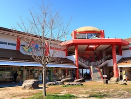 遠方からでも行きたいと思う「島根県の道の駅」ランキング！ 2位「ゆうひパーク浜田（浜田市）」を抑えた1位は？【2025年調査】