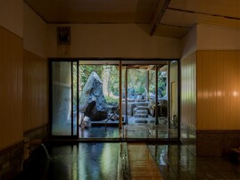 【楽天トラベルセール】「越後湯沢温泉　松泉閣花月」が今だけ特別価格に！ 癒しの湯と四季の彩りを満喫できる温泉宿【10月18日】